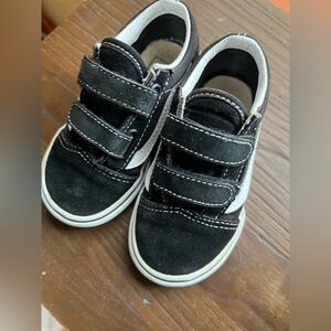 Vans Unisex-Child Old Skool V Core (Toddler)